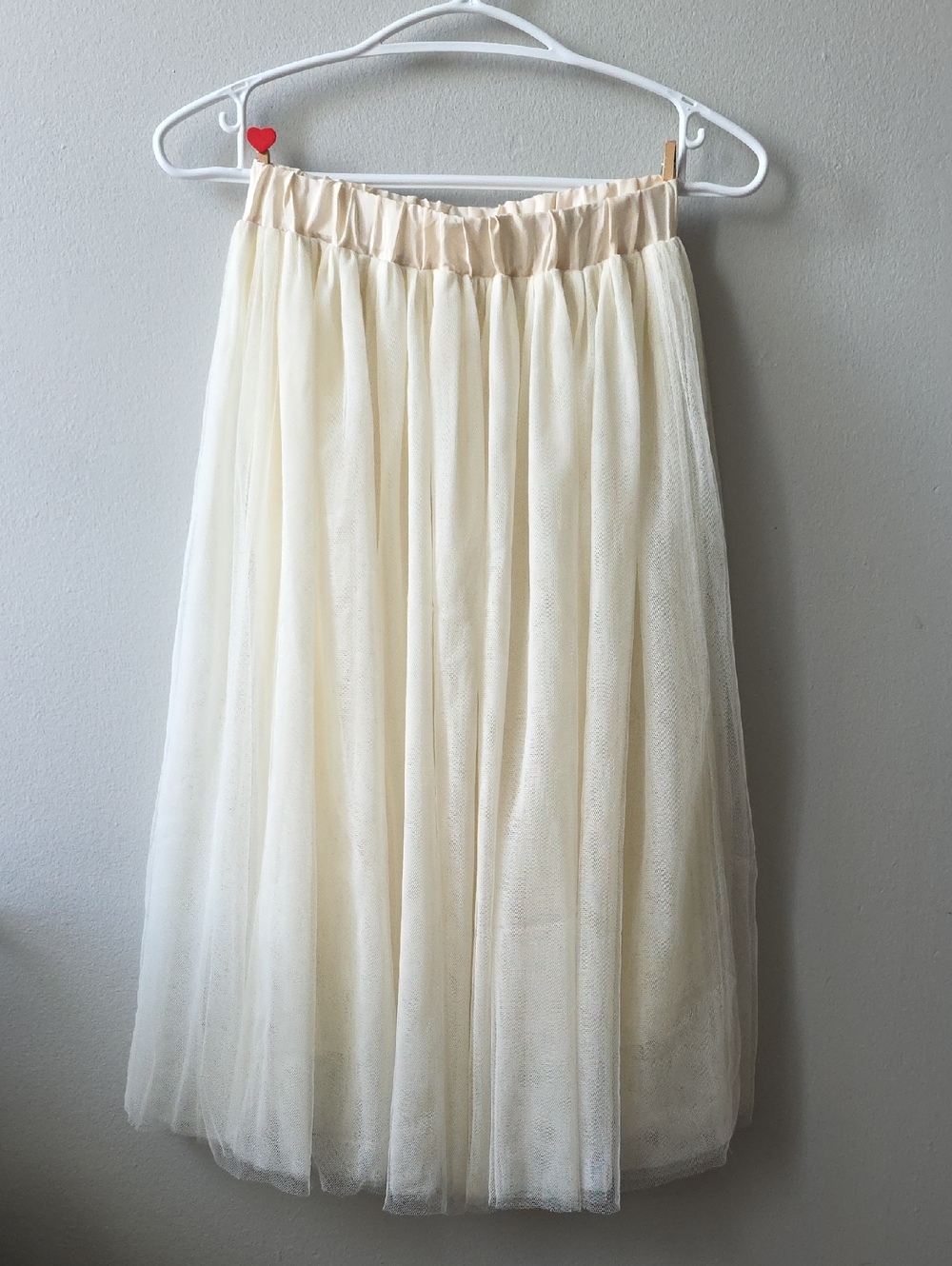 Elegant Cream Tulle Midi Skirt